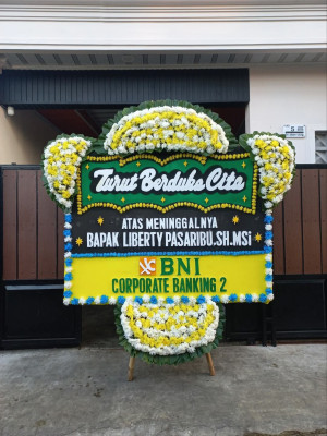 Papan Bunga Duka di Dander